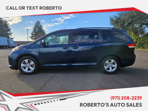 2011 Toyota Sienna LE 7-Passenger Auto Access Seat