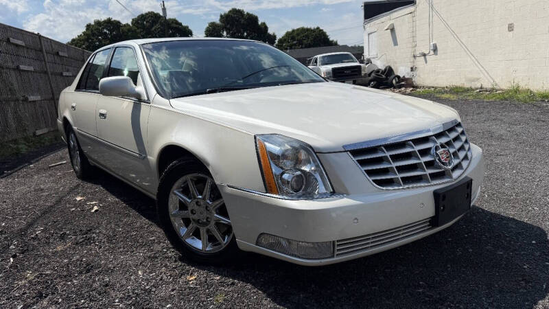 2011 Cadillac DTS Luxury Collection