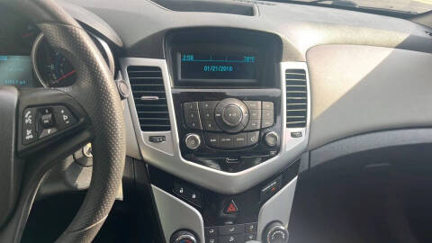 2013 Chevrolet Cruze LS Auto