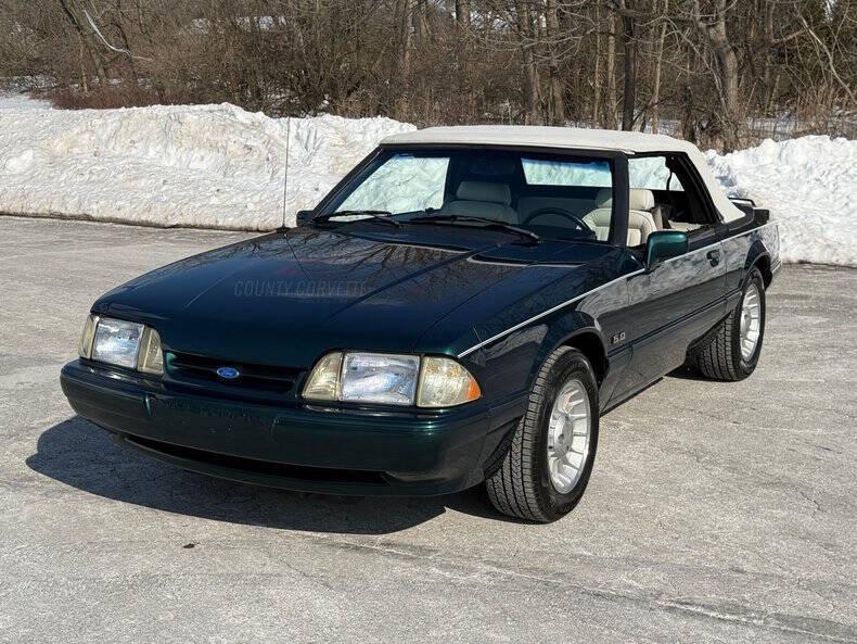 1990 Ford Mustang