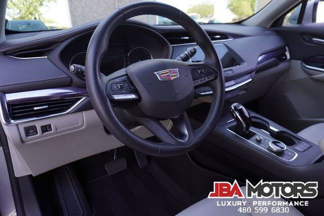 2023 Cadillac XT4 Luxury