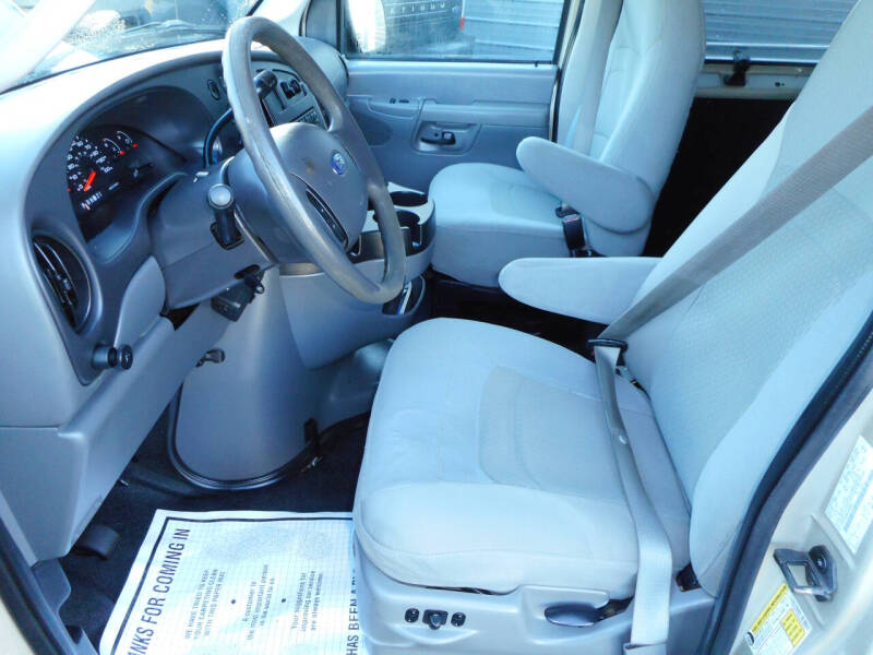 2008 Ford E-Series E-250