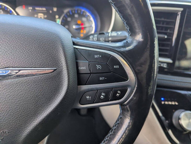 2021 Chrysler Pacifica Touring L