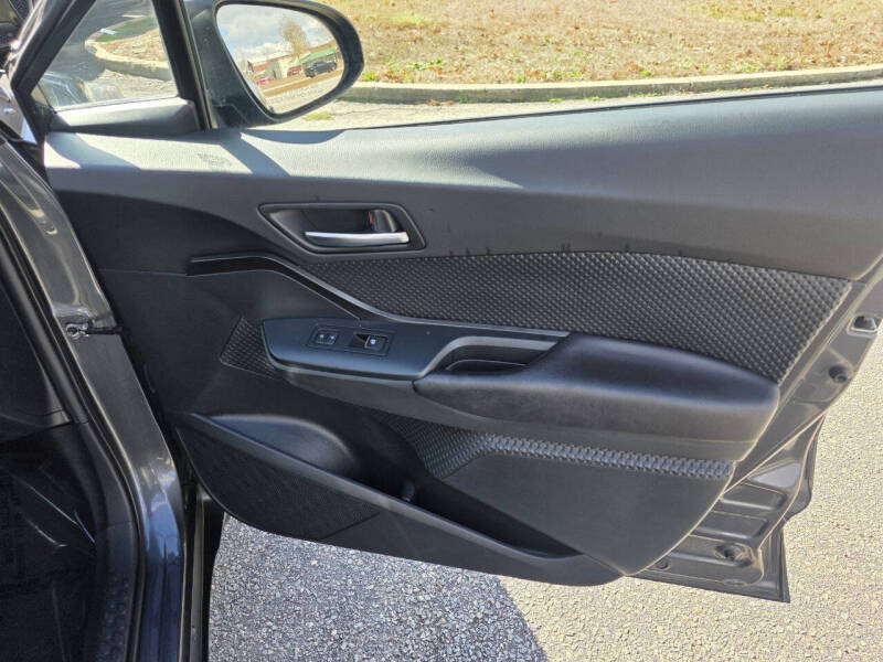 2018 Toyota C-HR XLE Premium