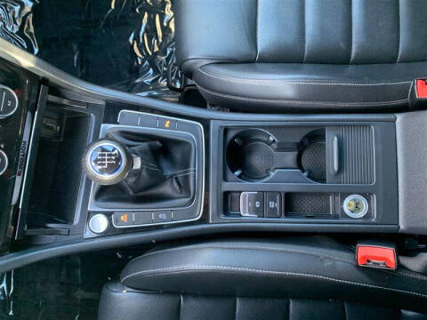 2017 Volkswagen Golf R 4Motion