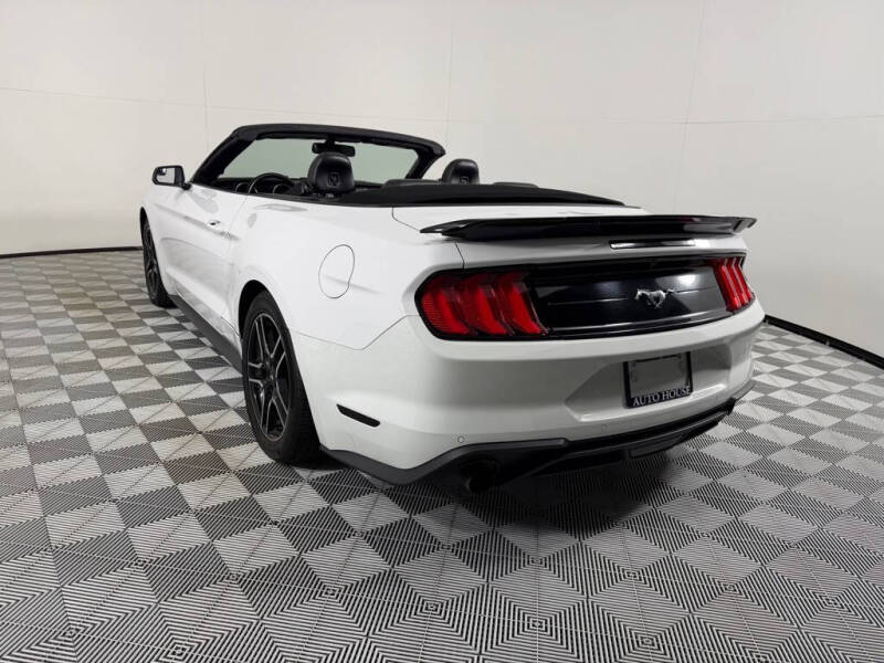 2020 Ford Mustang