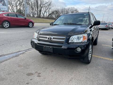 2006 Toyota Highlander Hybrid for sale at Ideal Cars in Hamilton OH