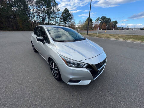 2022 Nissan Versa SR