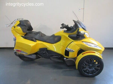 Can-Am Spyder RT Image