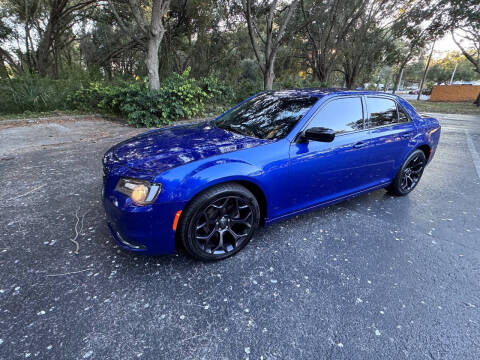 2020 Chrysler 300 Touring L