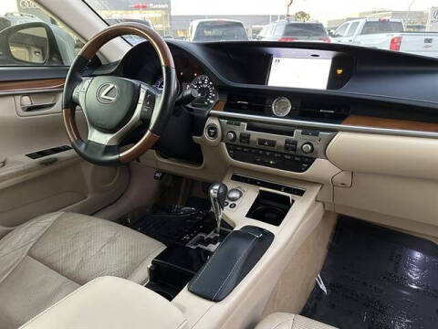 2013 Lexus ES 300h