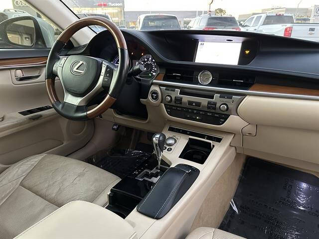 2013 Lexus ES 300h