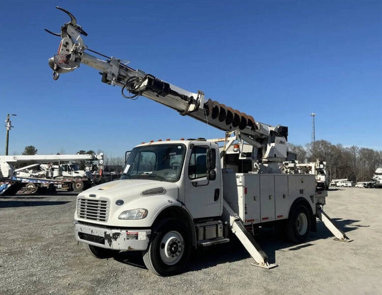 2019 Freightliner M2 106