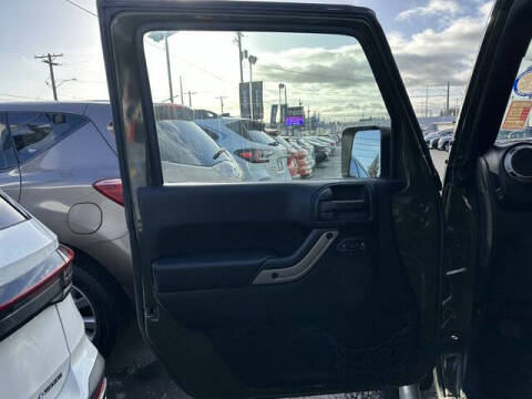 2016 Jeep Wrangler Unlimited Sahara 75th Anniversary