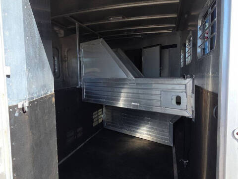 2000 Featherlite Trailer 8587