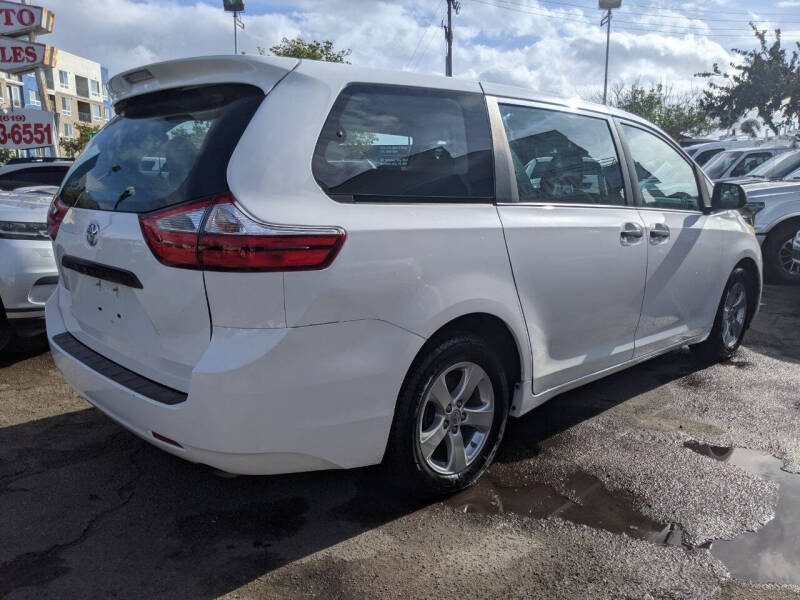 2017 Toyota Sienna L 7-Passenger