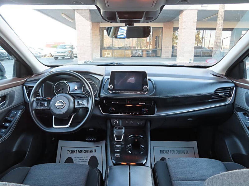 2022 Nissan Rogue SV