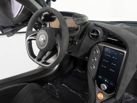 2025 McLaren 750S Spider