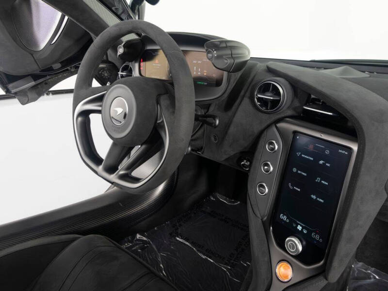 2025 McLaren 750S Spider
