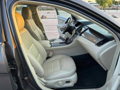 2015 Ford Taurus SEL