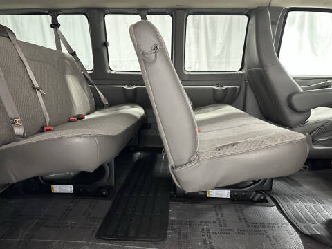 2025 Chevrolet Express LT 3500