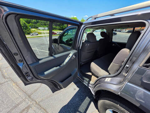 2012 Nissan Pathfinder LE