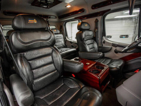 2018 Freightliner M2 106