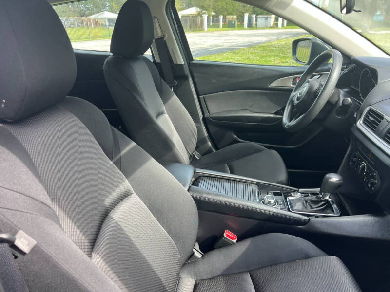 2017 Mazda MAZDA3 Sport