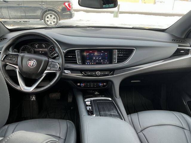 2022 Buick Enclave Essence