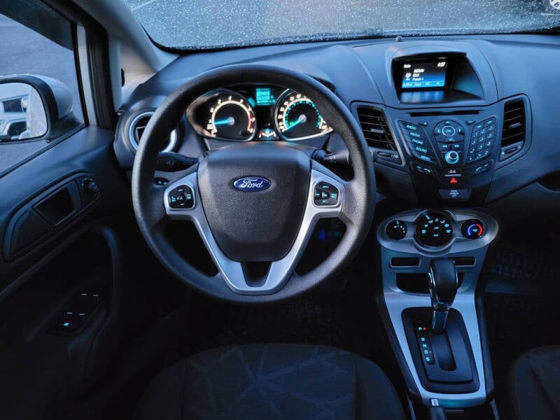 2018 Ford Fiesta SE photo 13