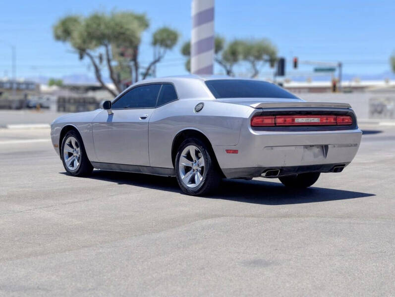 2014 Dodge Challenger SXT