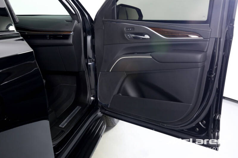 2022 Cadillac Escalade ESV Luxury