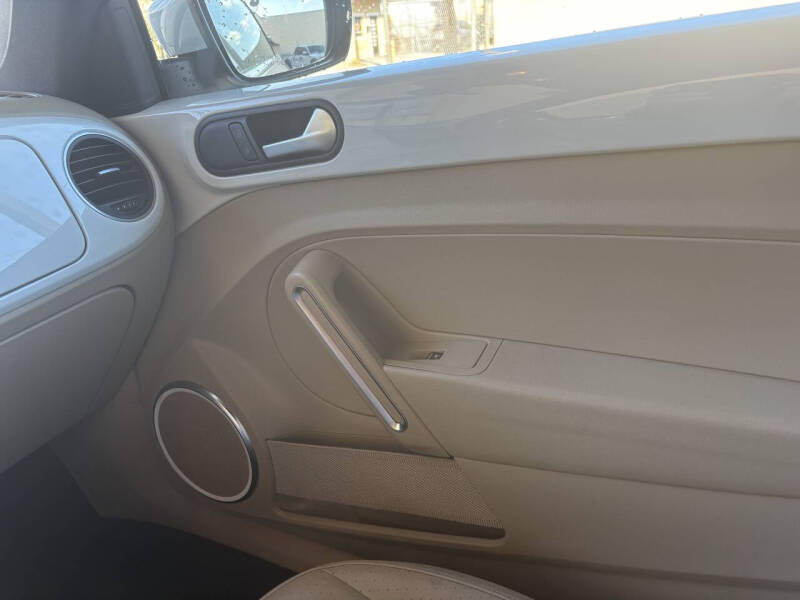 2018 Volkswagen Beetle Convertible 2.0T S with Style and Comfort