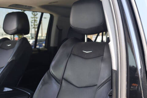 2018 Cadillac Escalade ESV Luxury