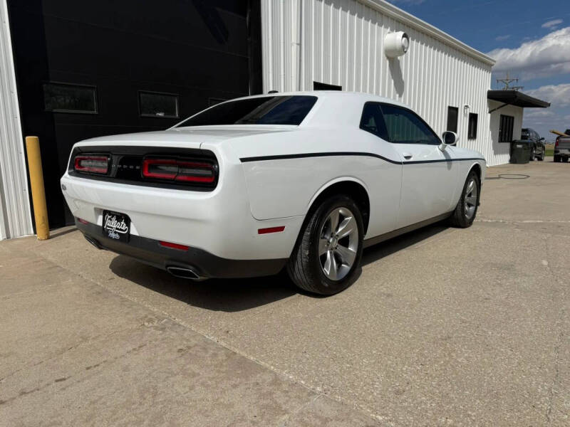 2015 Dodge Challenger SXT