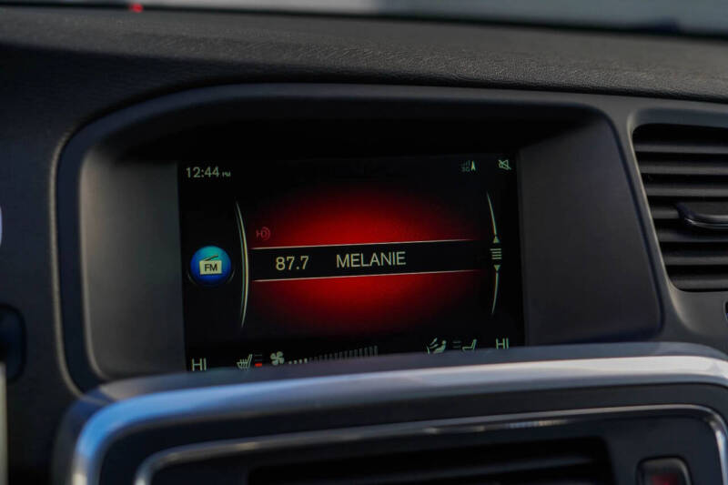 2016 Volvo V60 Cross Country T5