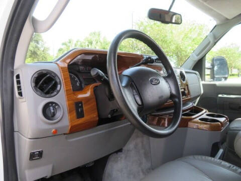 2010 Ford E-Series E-350 SD