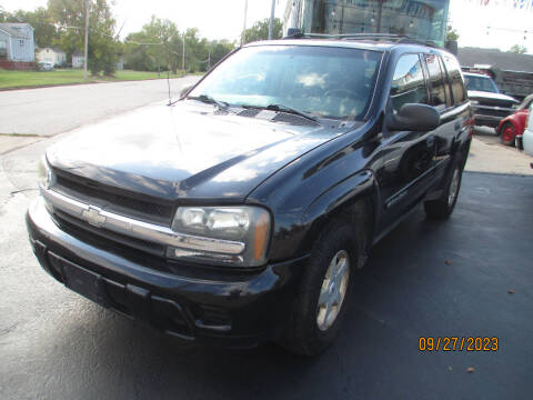 2002 Chevrolet TrailBlazer for sale at Burt's Discount Autos in Pacific MO