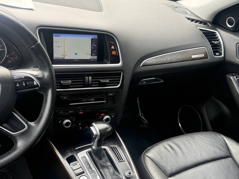 2016 Audi Q5 2.0T quattro Premium Plus