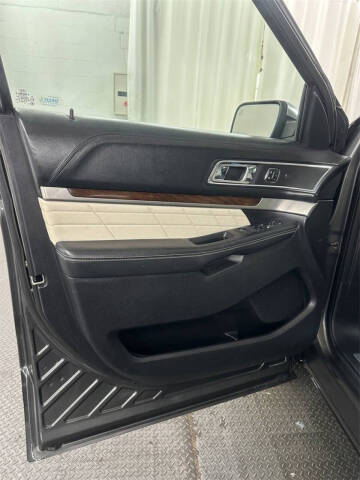 2016 Ford Explorer Platinum