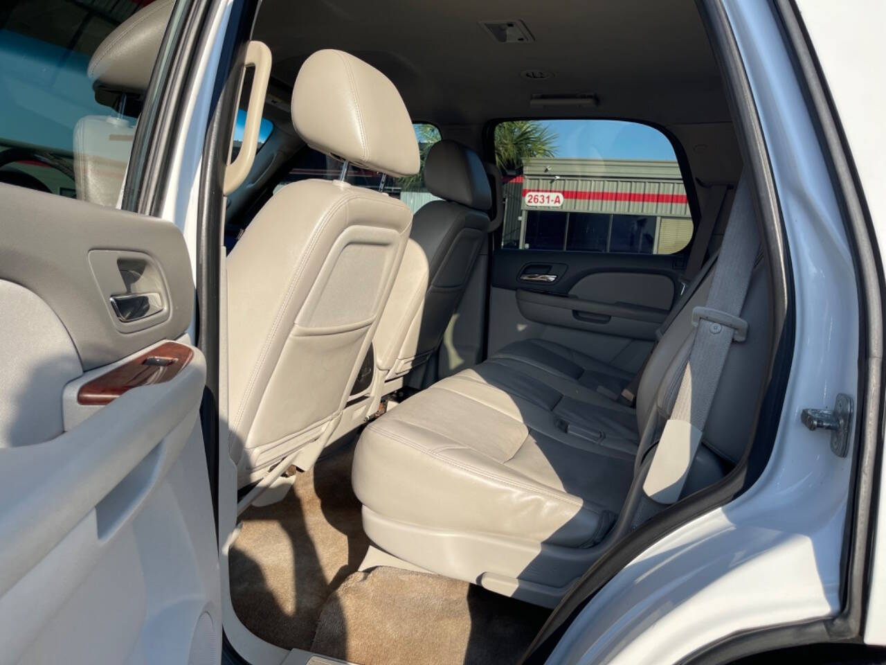 2011 Chevrolet Tahoe for sale at SMART CHOICE AUTO in Pasadena, TX