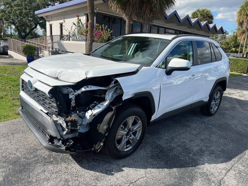 2024 Toyota RAV4 Hybrid XLE