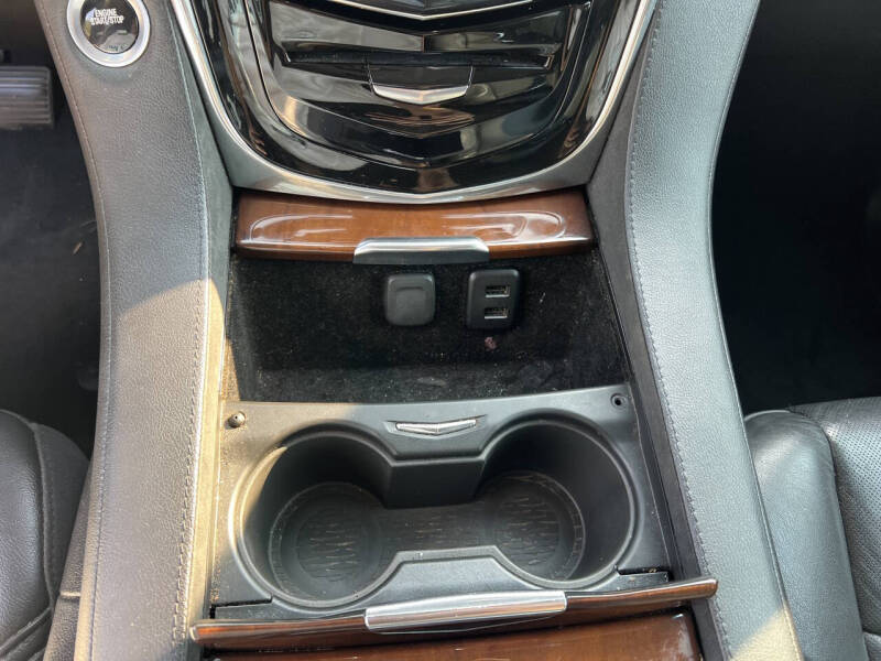 2018 Cadillac Escalade Luxury