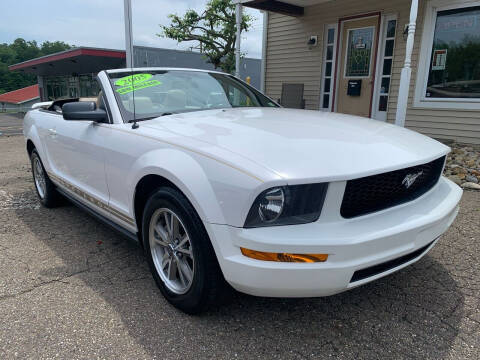 2005 Ford Mustang for sale at G & G Auto Sales in Steubenville OH