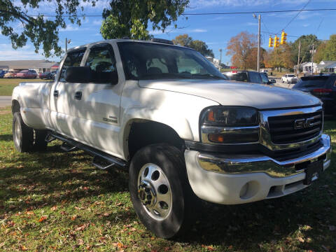 2004 GMC Sierra 3500 for sale at Creekside Automotive in Lexington NC