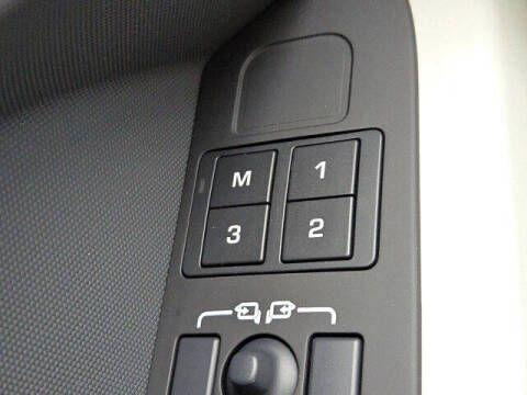 2024 Land Rover Defender 110 P300 S