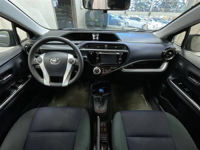 2015 Toyota Prius c Three