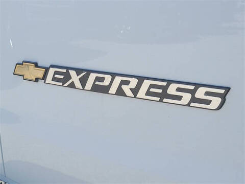 2025 Chevrolet Express 2500