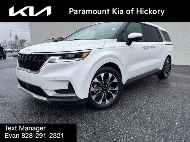 2024 Kia Carnival EX