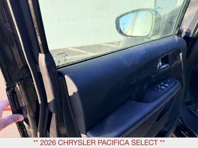 2026 Chrysler Pacifica Select